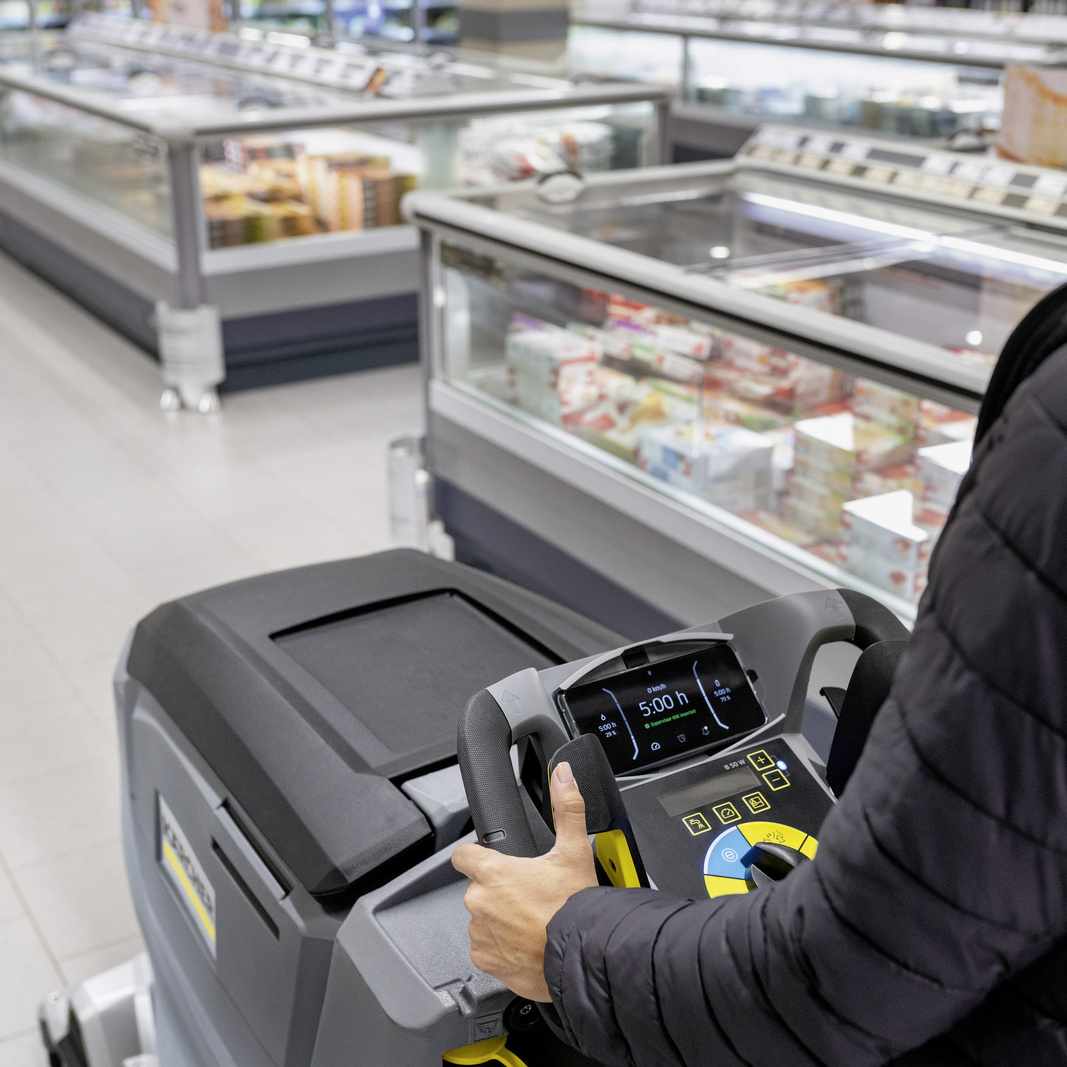 B 50 W push scrubber dryer in the supermarket B 50 W Bp push scrubber dryer from Kärcher